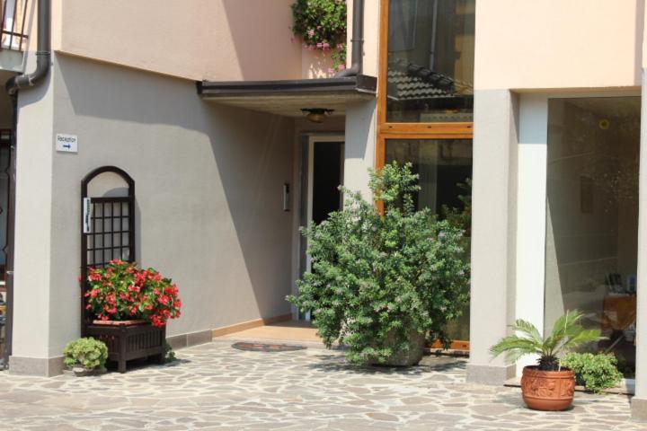 膳宿费 Villa Marina