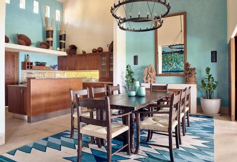 Four Seasons Resort Punta Mita