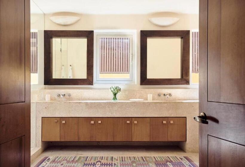 Four Seasons Resort Punta Mita