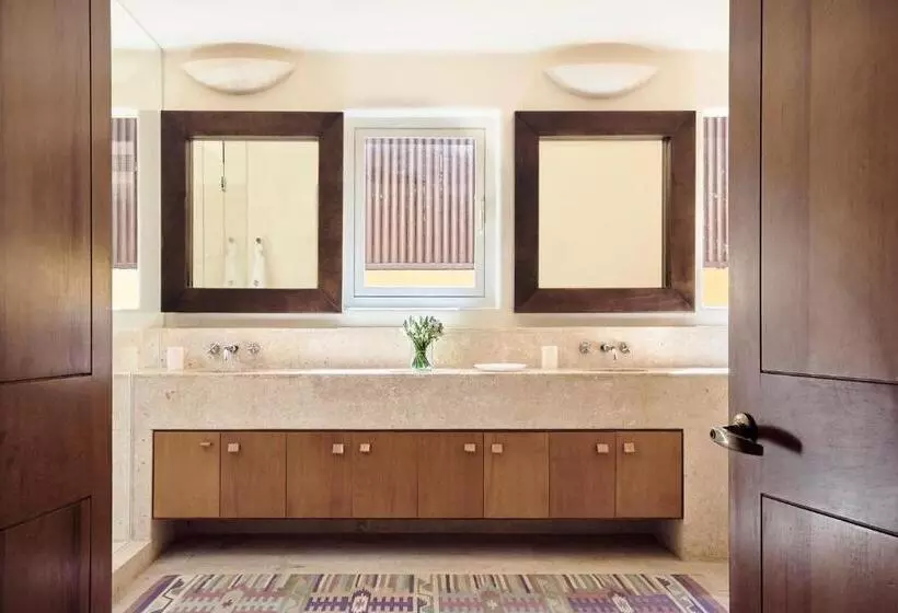 Four Seasons Resort Punta Mita