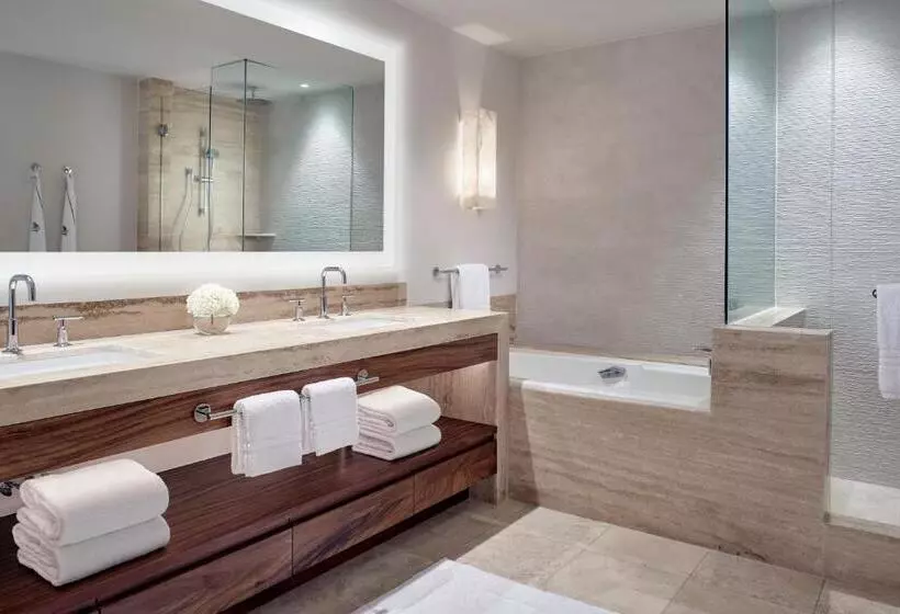 Four Seasons Resort Punta Mita