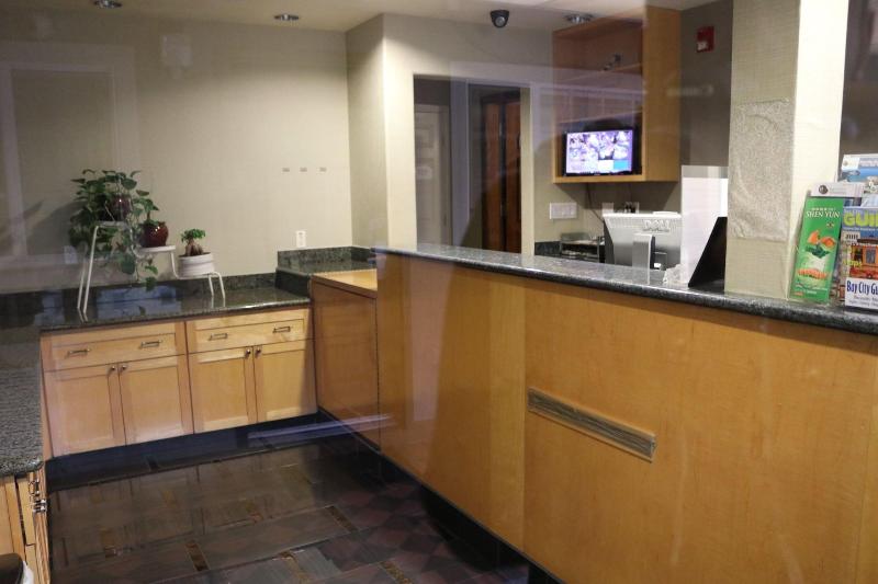 בית מלון כפרי Alexis Park