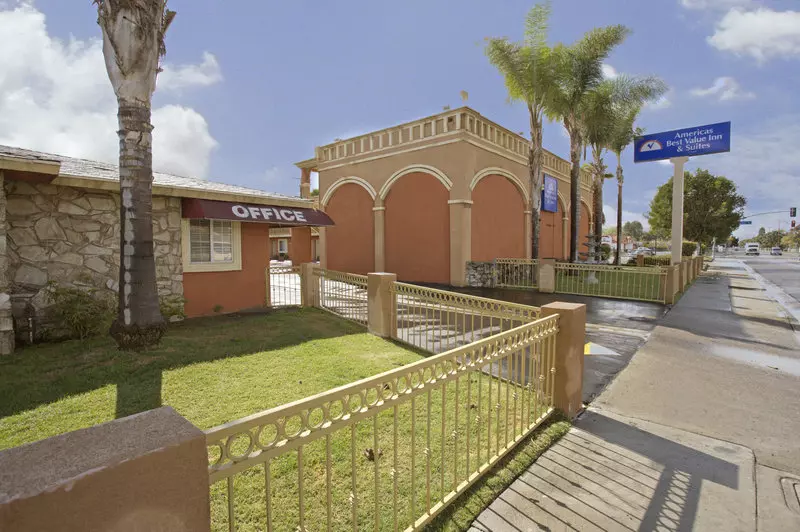 호텔 Legacy Inn & Suites