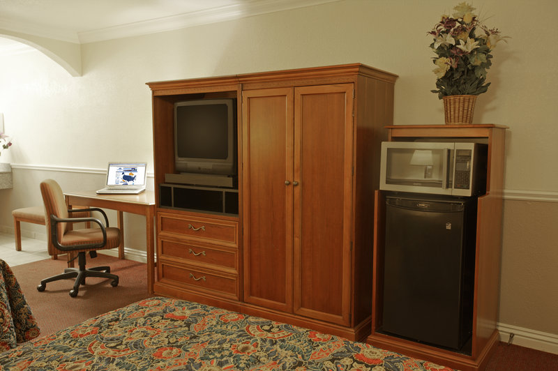 Отель Legacy Inn & Suites