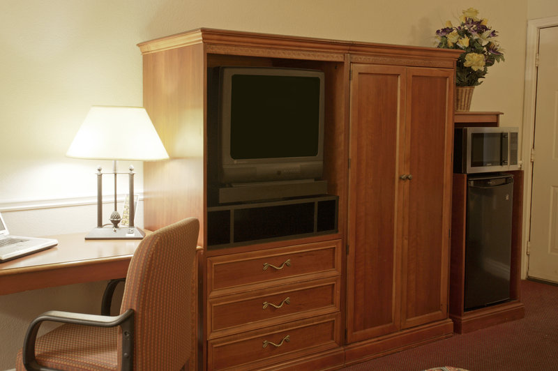 Отель Legacy Inn & Suites