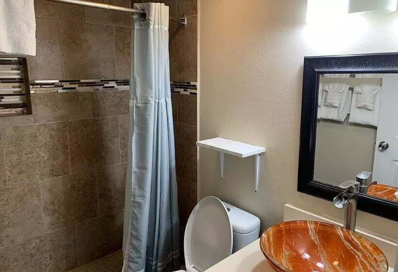 酒店 Blue Bay Inn And Suites