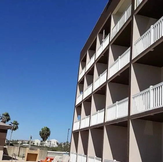 酒店 Blue Bay Inn And Suites