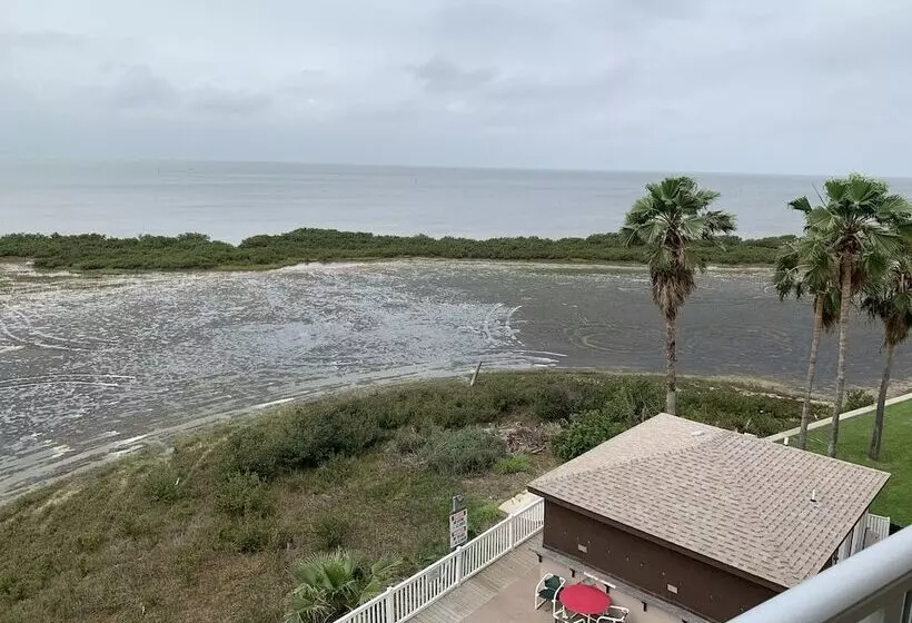 酒店 Blue Bay Inn And Suites