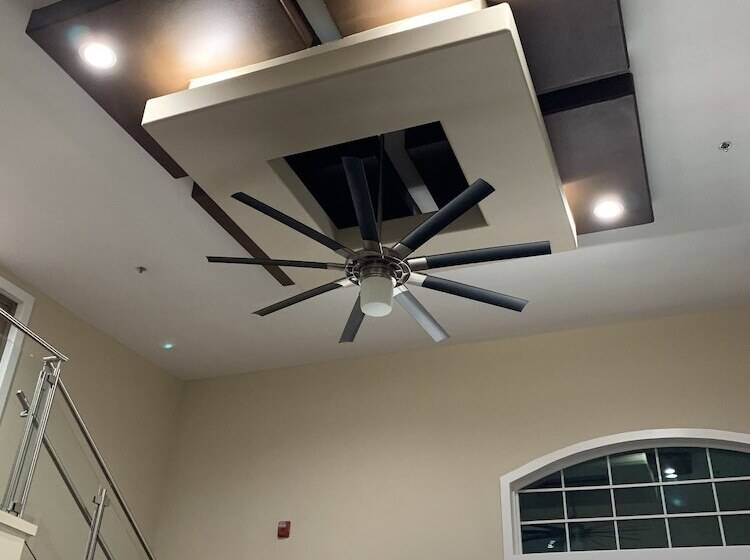 ホテル Blue Bay Inn And Suites