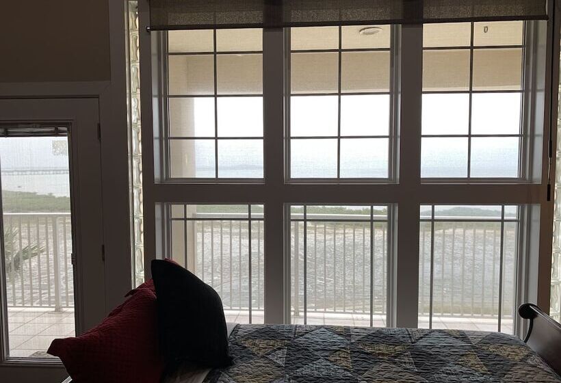 ホテル Blue Bay Inn And Suites