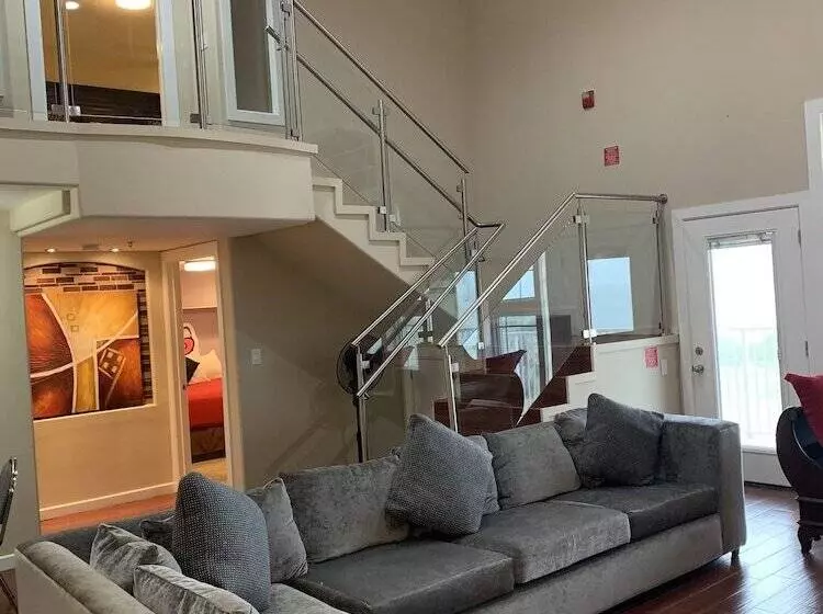 酒店 Blue Bay Inn And Suites