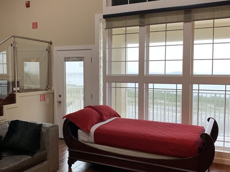 ホテル Blue Bay Inn And Suites