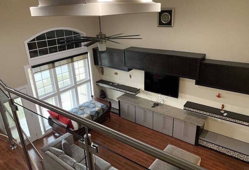 ホテル Blue Bay Inn And Suites