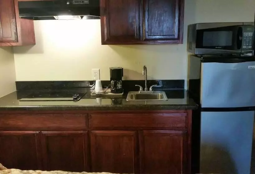 酒店 Blue Bay Inn And Suites