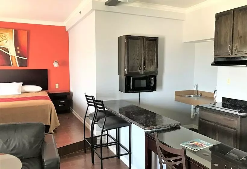 酒店 Blue Bay Inn And Suites