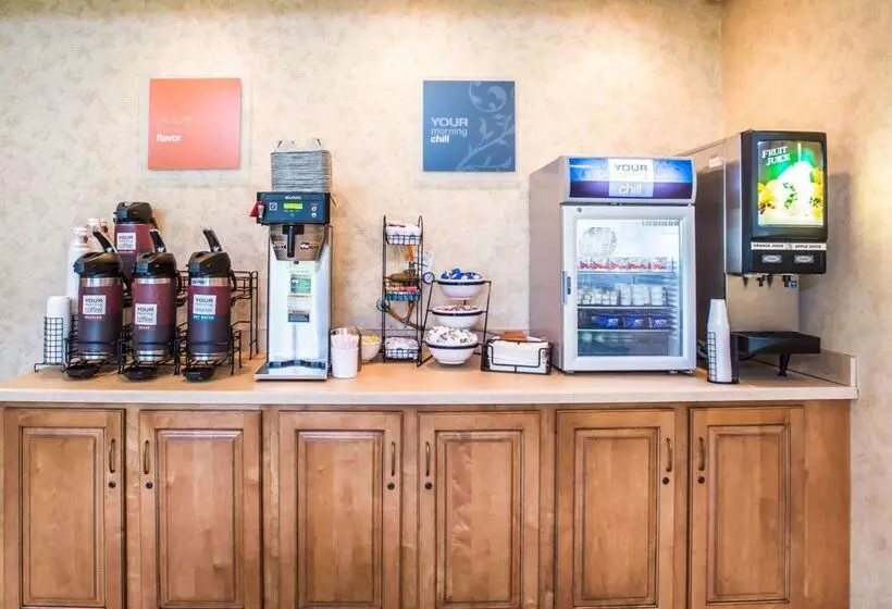 Отель Comfort Inn Pocono Lakes Region