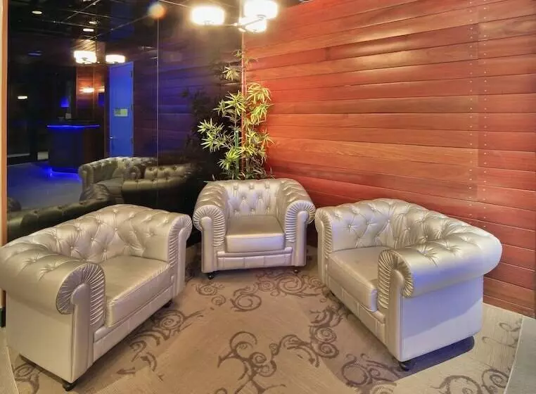 Condor Hotel By Luxurban