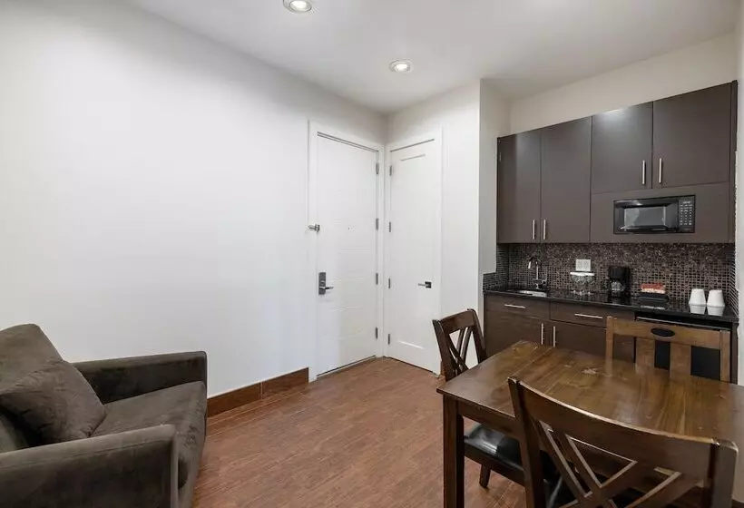 Condor Hotel By Luxurban