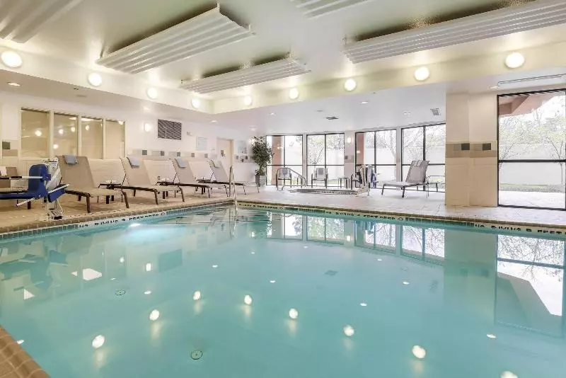 Отель Courtyard By Marriott Potomac Mills Woodbridge