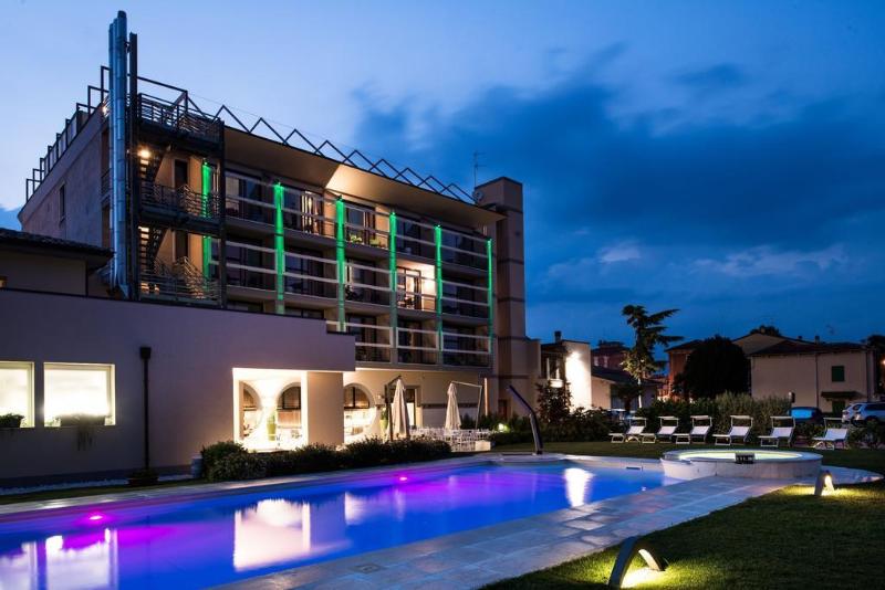 בית מלון כפרי Enjoy Garda