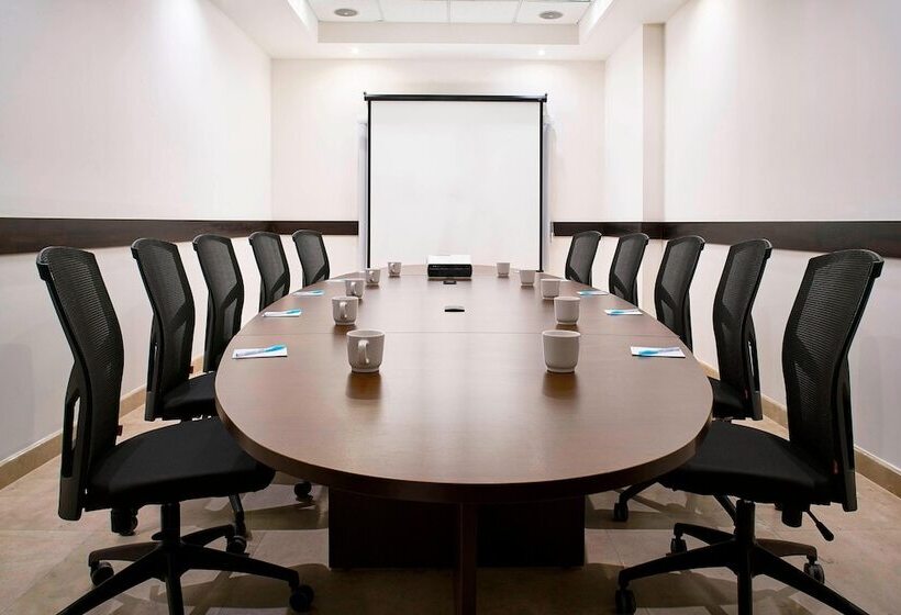 Hotel Fairfield By Marriott Los Cabos