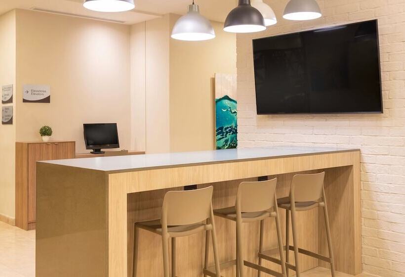 Hotel Fairfield By Marriott Los Cabos