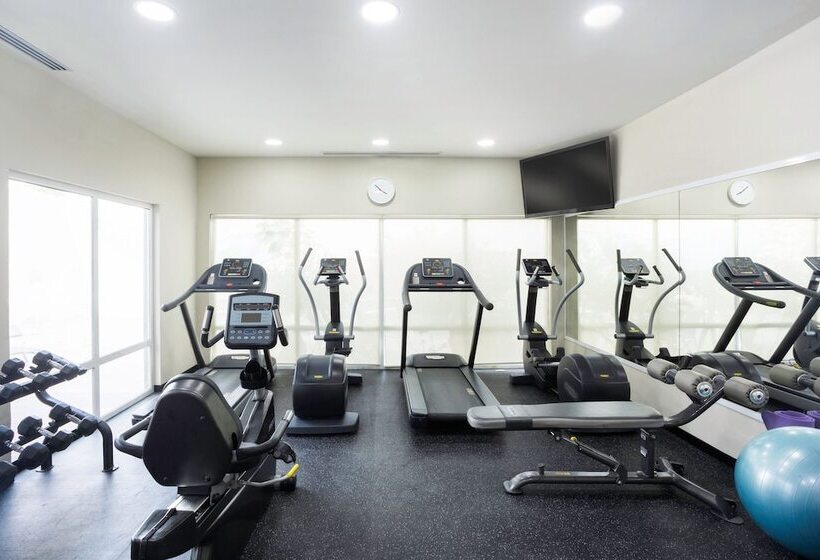 Hotel Fairfield By Marriott Los Cabos