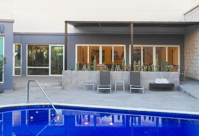 Hotel Fairfield By Marriott Los Cabos