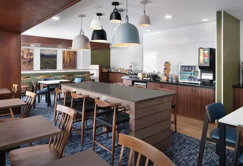 Отель Fairfield Inn & Suites By Marriott Jacksonville