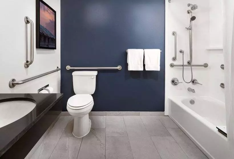 Отель Fairfield Inn & Suites By Marriott Jacksonville