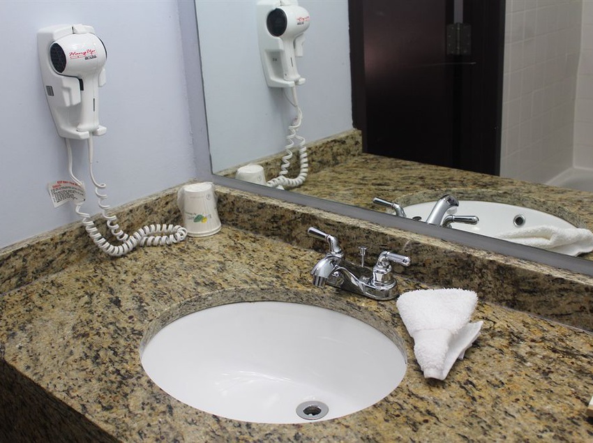 فندق Howard Johnson Inn Queens