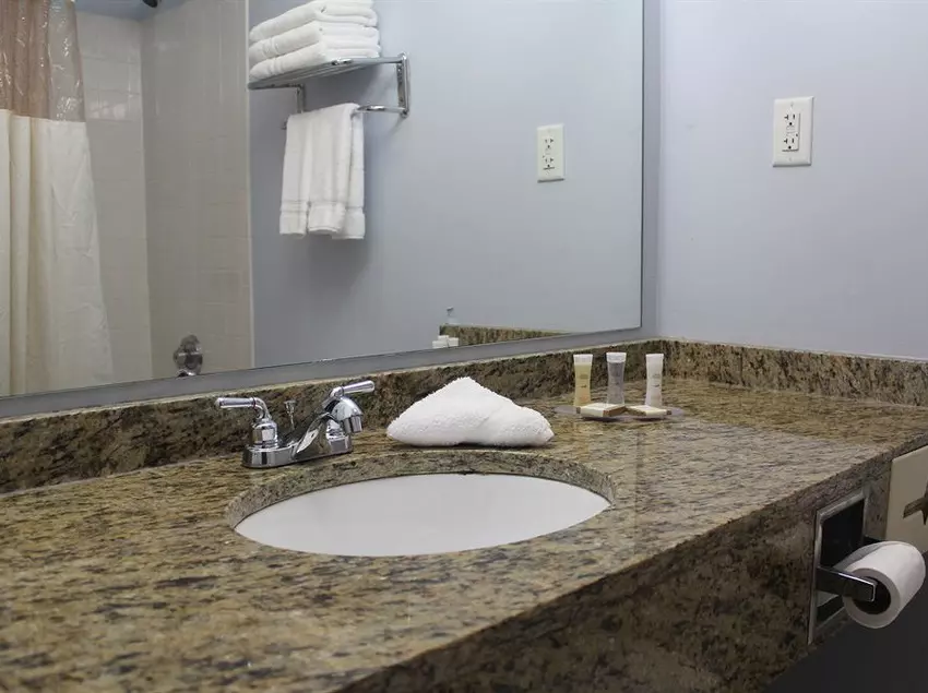 Otel Howard Johnson Inn Queens