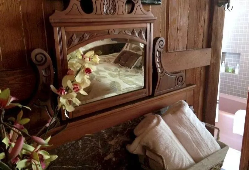 Poipu Bed And Breakfast Inn