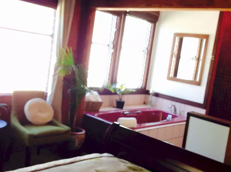 Poipu Bed And Breakfast Inn