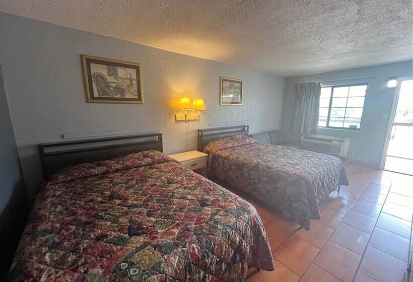 Отель La Copa Inn Brownsville