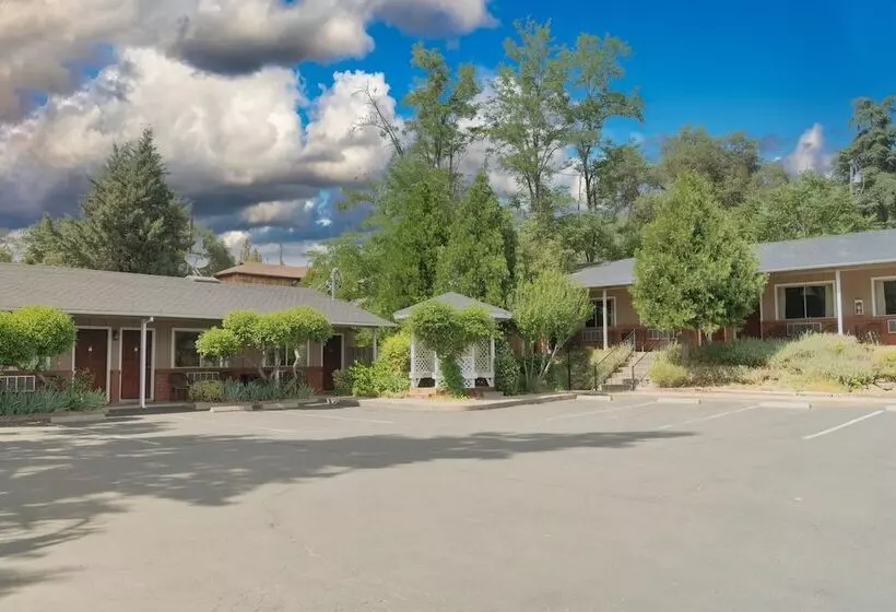 ホテル Mariposa Lodge