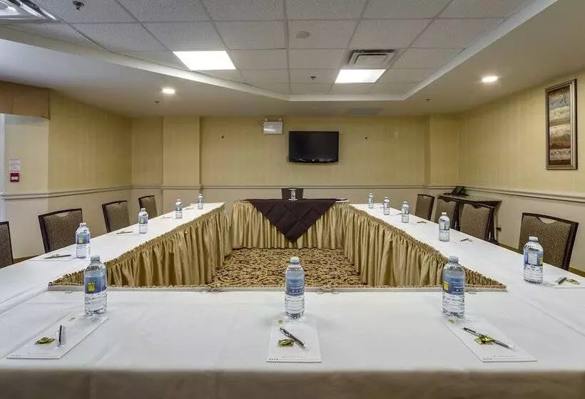 Szálloda Monte Carlo Inn & Suites Downtown Markham