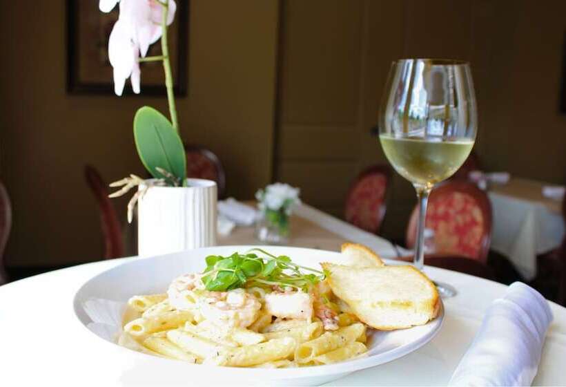 فندق Monte Carlo Inn & Suites Downtown Markham