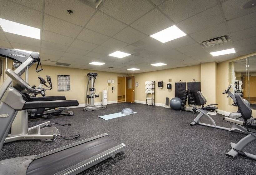 فندق Monte Carlo Inn & Suites Downtown Markham