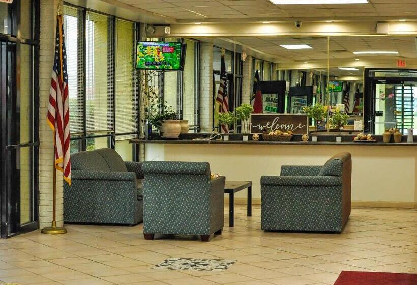 ホテル Red Carpet Inn Kinston