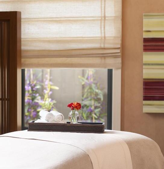 Отель Rosewood Sand Hill