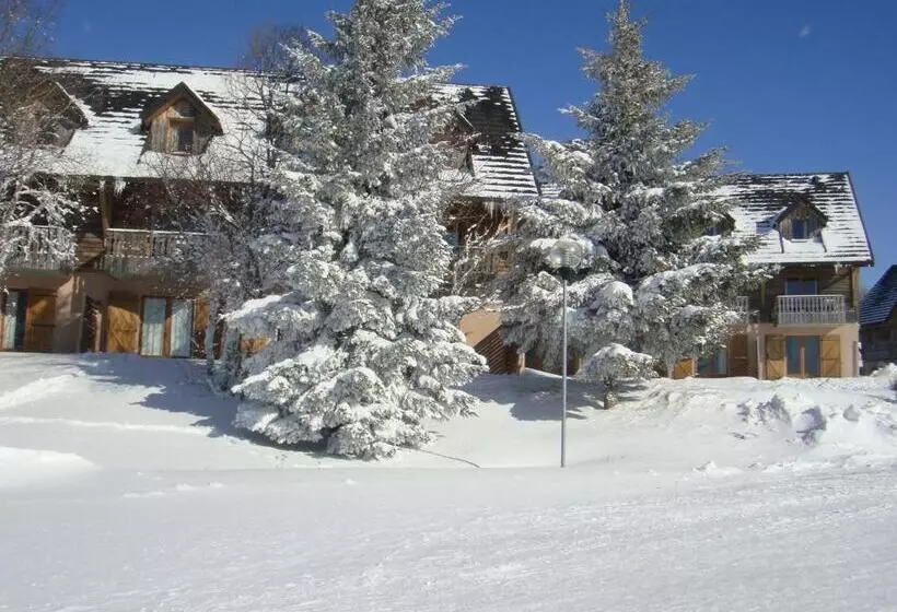 هتل Résidence Le Bois De La Reine