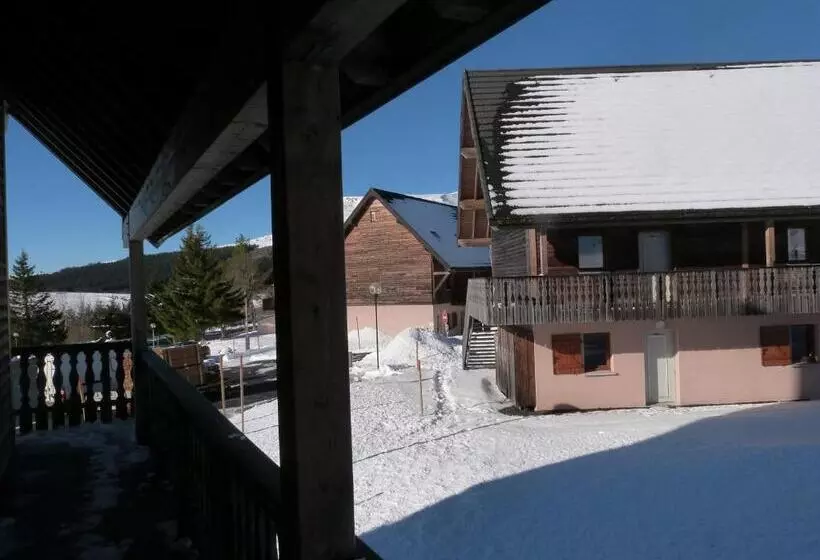 هتل Résidence Le Bois De La Reine