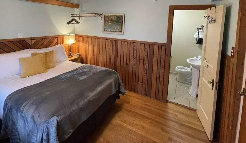 ホテル Skyline Village Inn