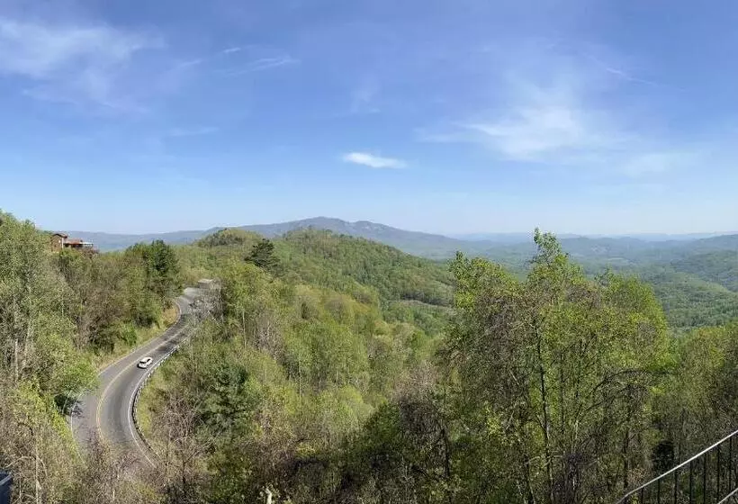 ホテル Skyline Village Inn