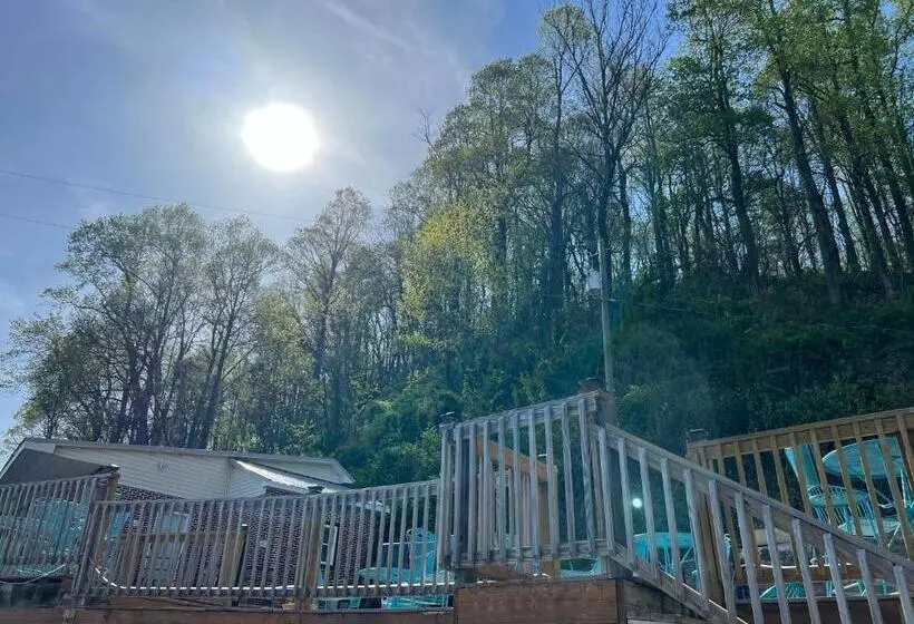 ホテル Skyline Village Inn