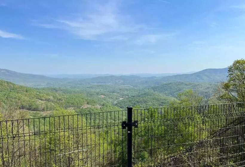 ホテル Skyline Village Inn