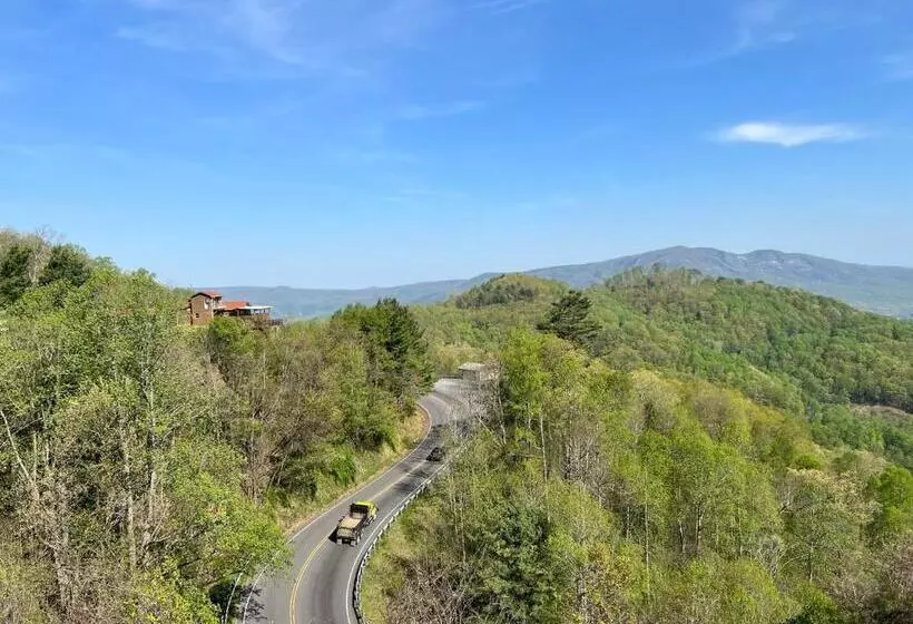 ホテル Skyline Village Inn