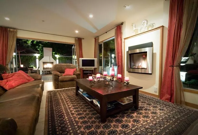 ホテル The Classic Villa