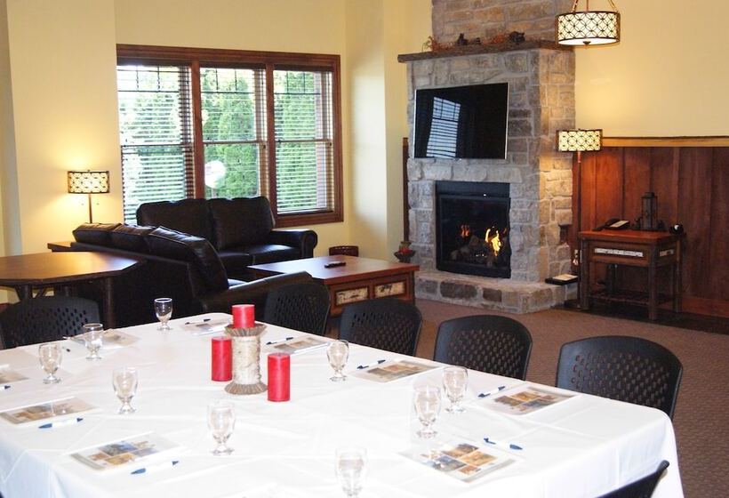 فندق The Lodges At Cresthaven